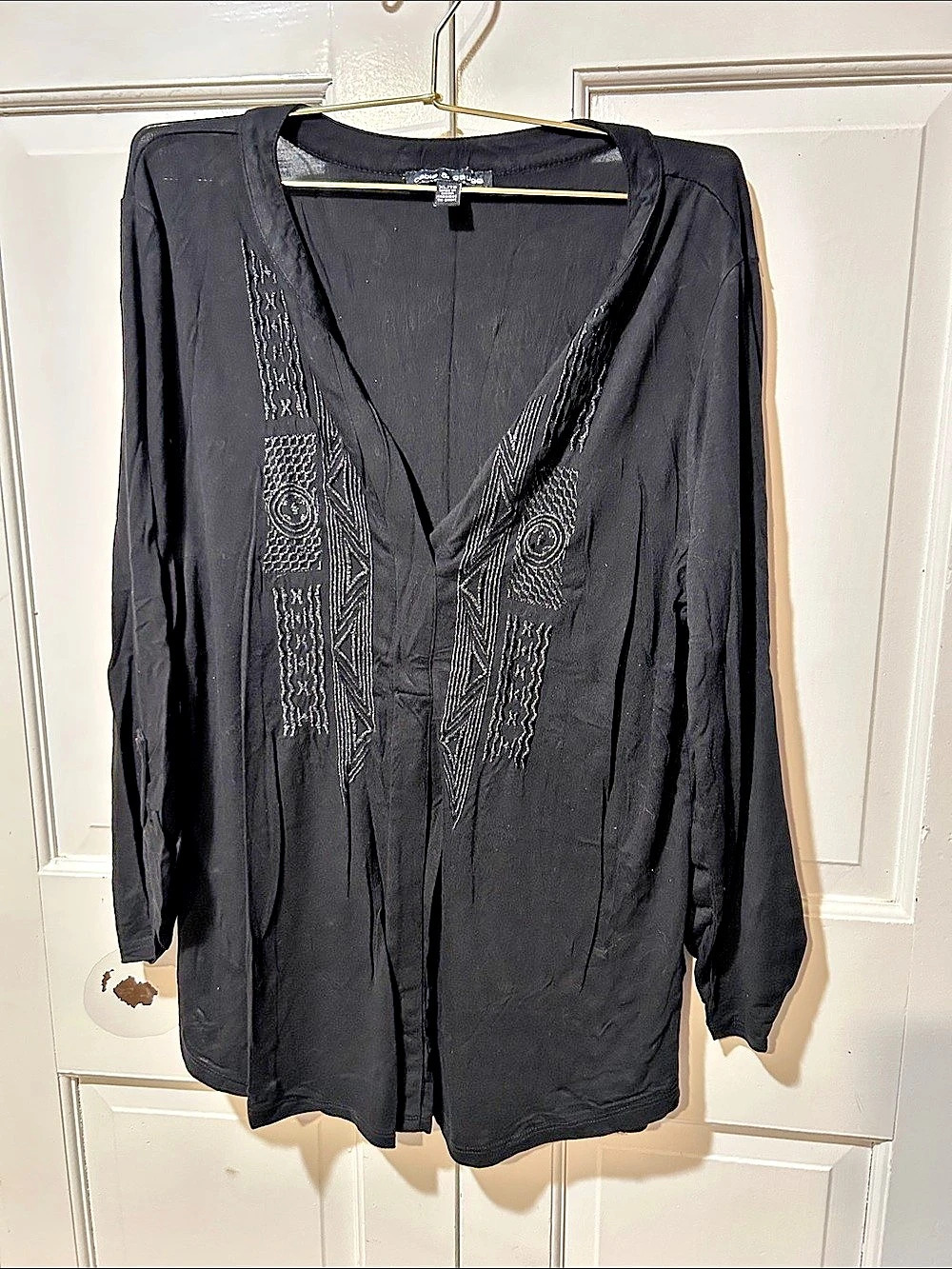Cable & Gauge Embroidered Black Tunic Size XL Like New